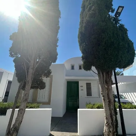 Mykonian Style Private By The Sea Larnaka
